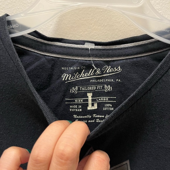 Vintage Raptors Logo Shirt - Picture 4 of 4